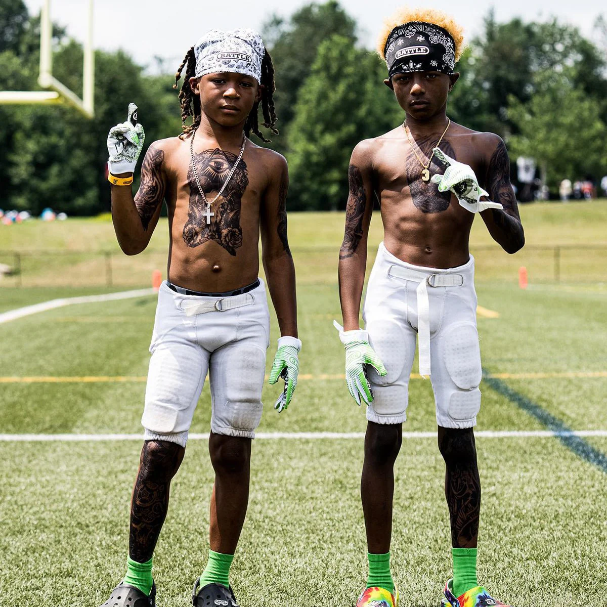 Battle Sports Cash Money Doom 1.0 Youth Football Receiver Gloves - Image 4