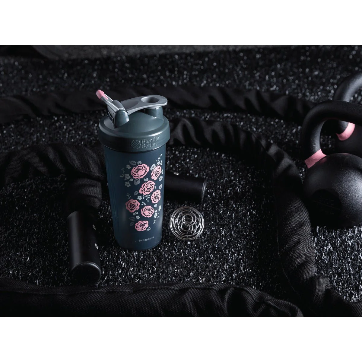 Blender Bottle Special Edition 28 oz. Shaker with Loop Top - Roses - Image 4