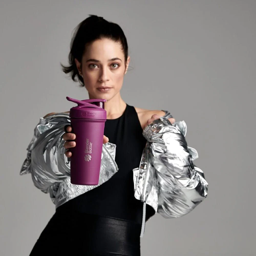 Blender Bottle 24 oz. Strada Insulated Stainless Steel Shaker Bottle w/ Loop Top - Image 11