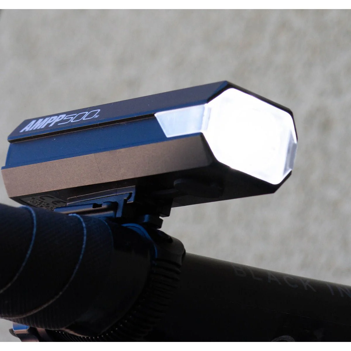 CatEye Bicycle Headlight AMPP 500 - HL-EL085RC - Image 2