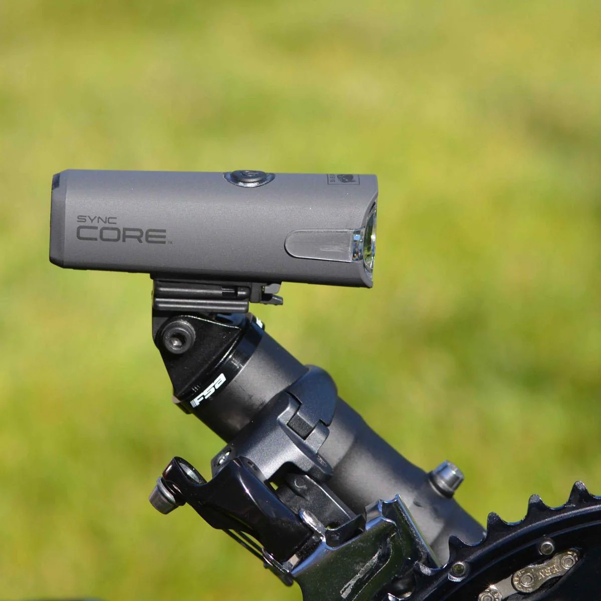 CatEye Sync Core and Kinetic Bicycle Light Kit - NW100RC/NW100K Set - Image 3