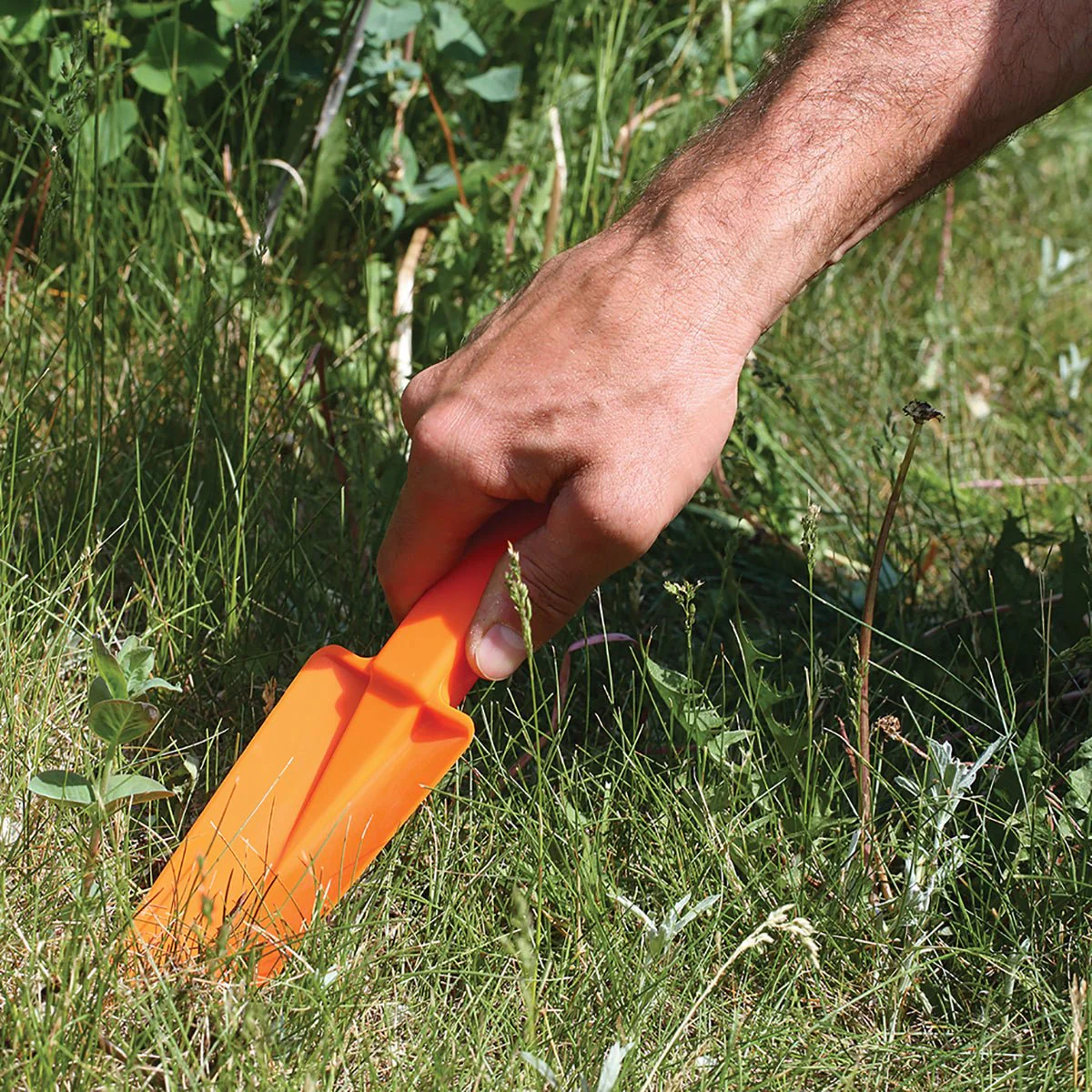 Coghlan's Back Packers Trowel, Camping Lightweight & Convenient Trenching Tool - Image 3