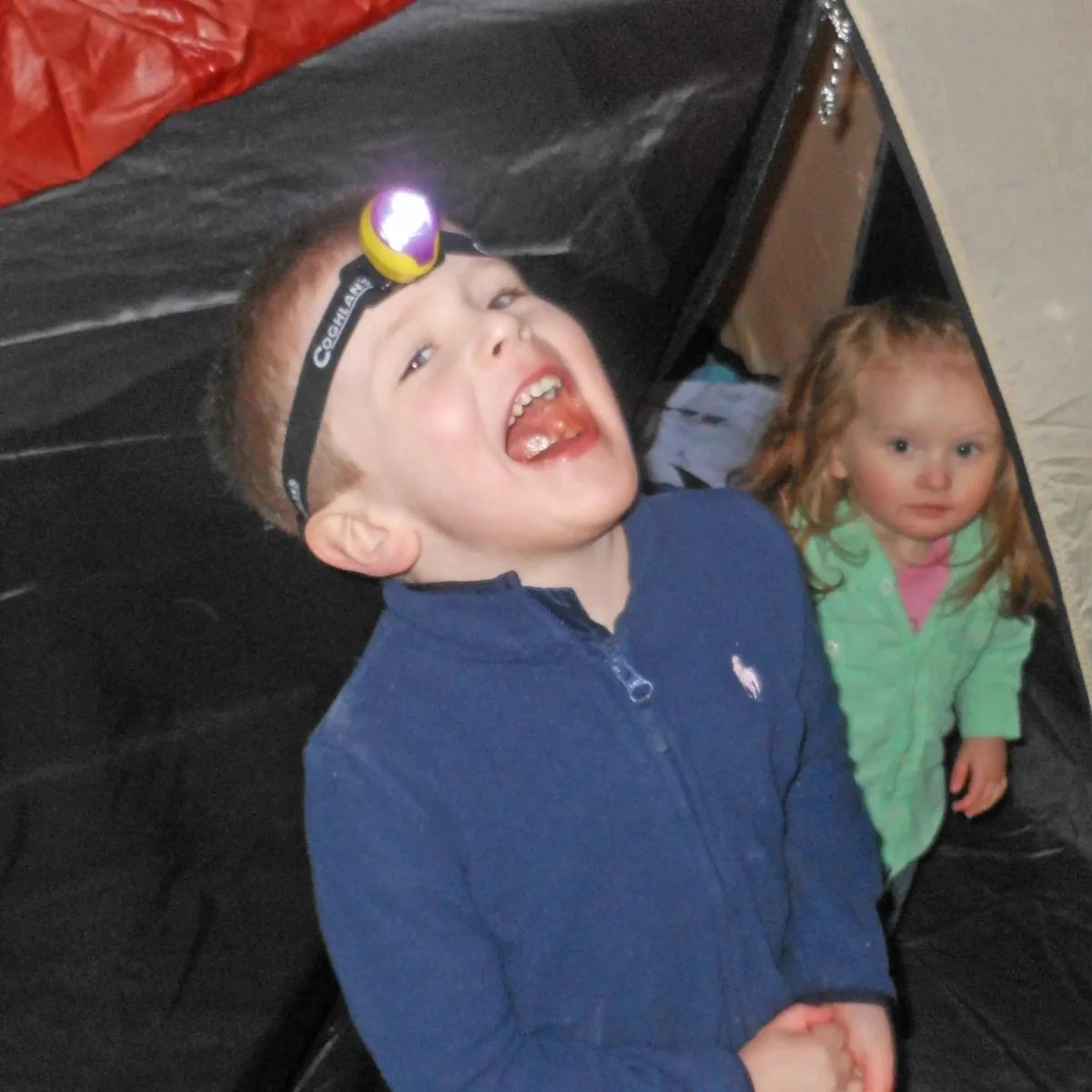 Coghlan's Bug-Eye Headlight for Kids LED Compact Headlamp with Elastic Headstrap - Image 3