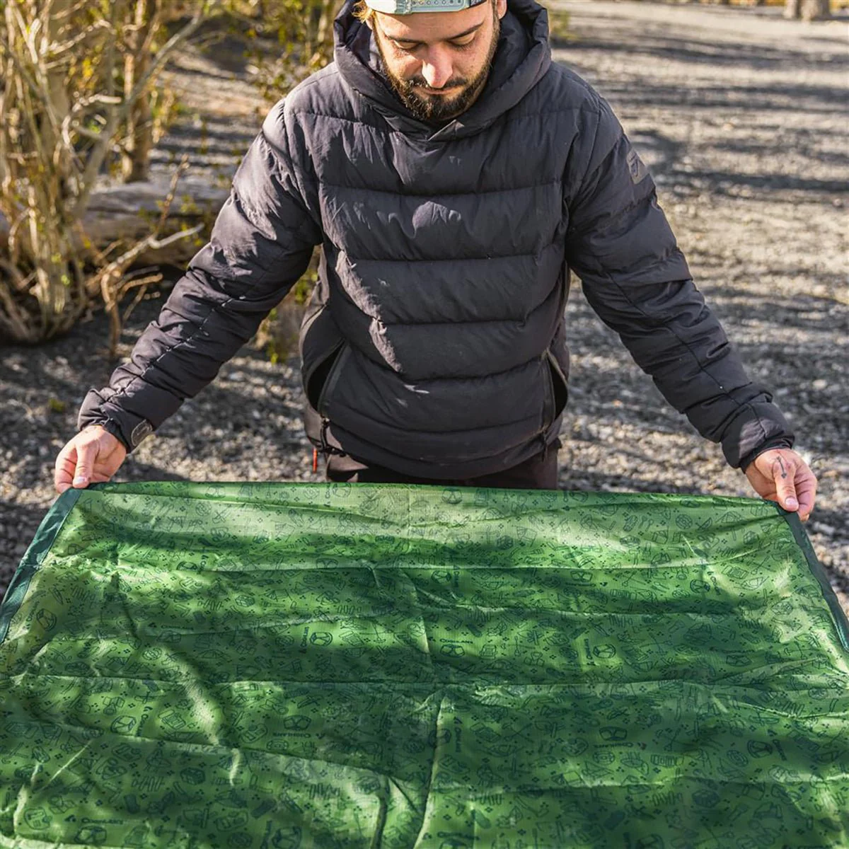 Coghlan's Picnic Table Cover - Green - Image 3