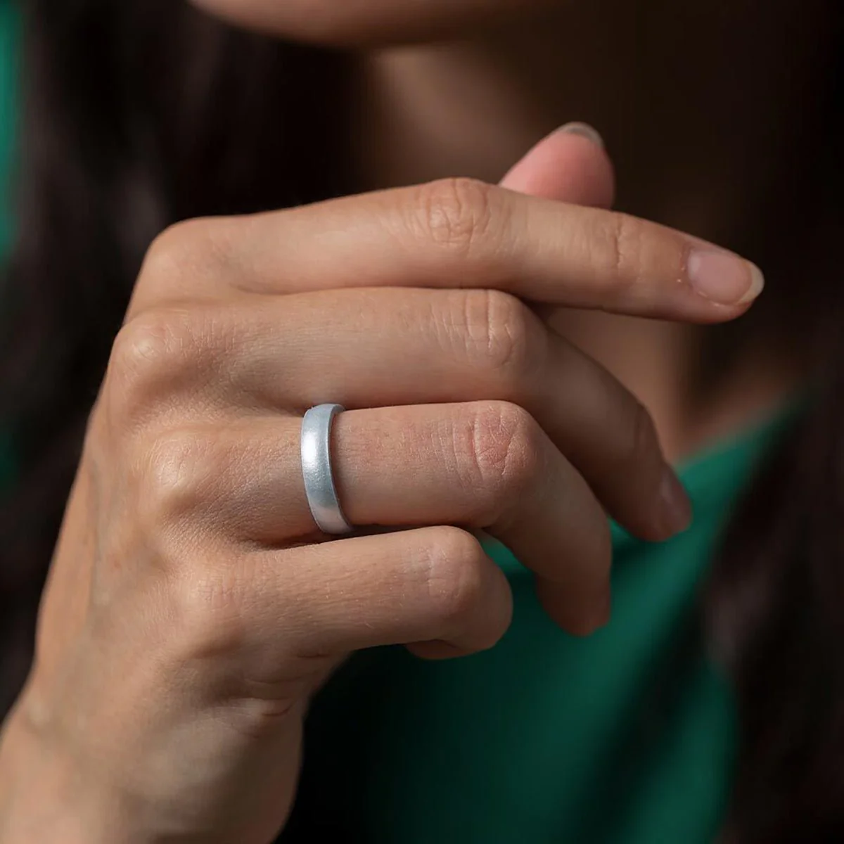 Enso Rings Thin Birthstone Series Silicone Ring - Sapphire - Image 4