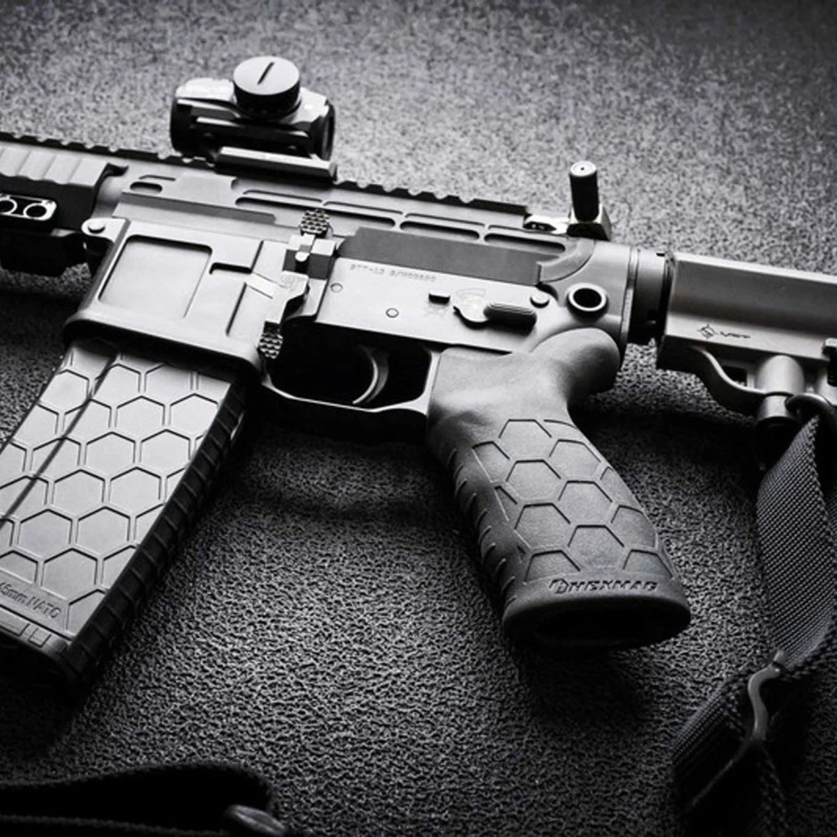 HEXMAG Tactical Grip for AR-15 and AR-10 Platforms, Ergonomic Finger Grooves - Image 4