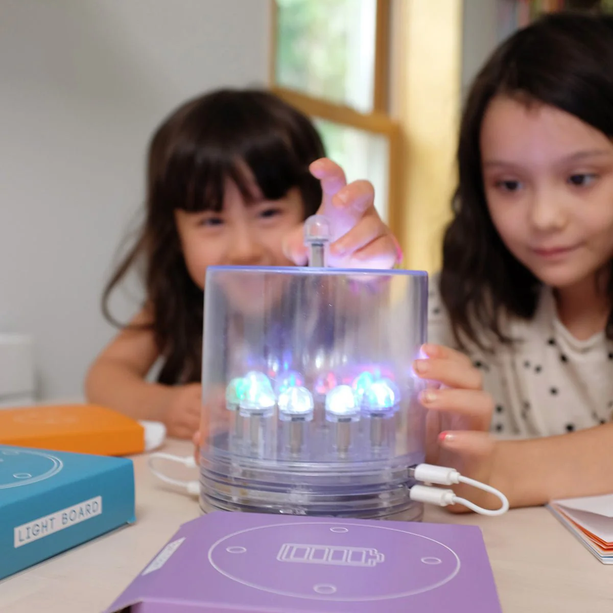 MPOWERD Build-Your-Own Luci Customizable Solar-Powered Light Kit - Image 4