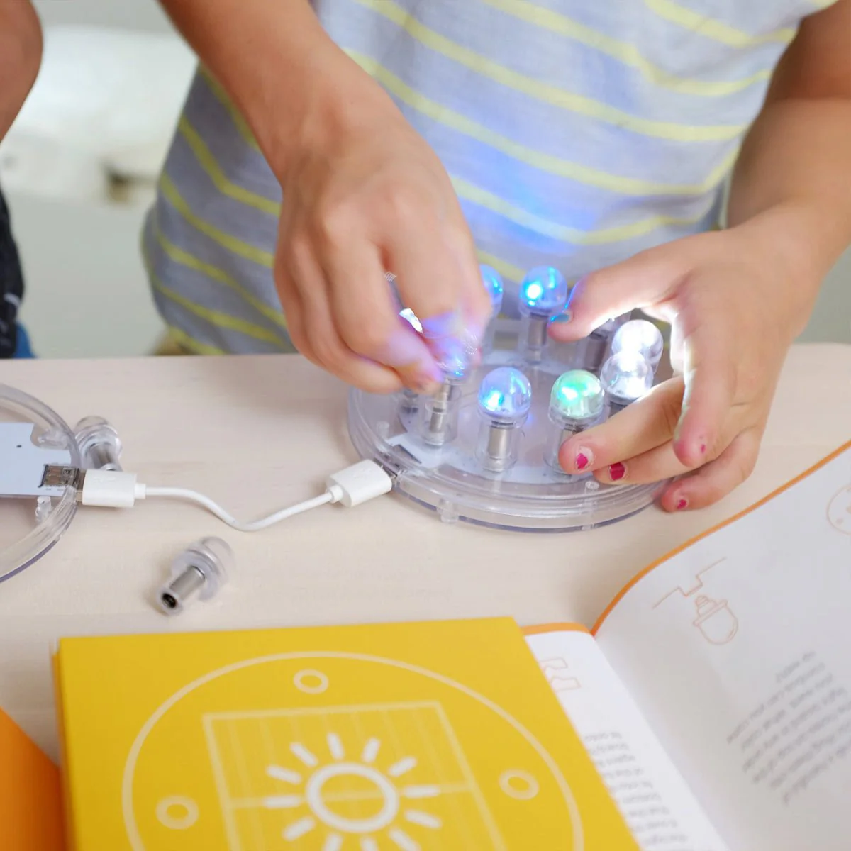 MPOWERD Build-Your-Own Luci Customizable Solar-Powered Light Kit - Image 5