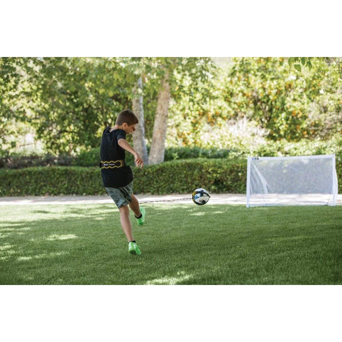 SKLZ Star-Kick Solo Soccer Trainer - Black/Yellow - Image 4