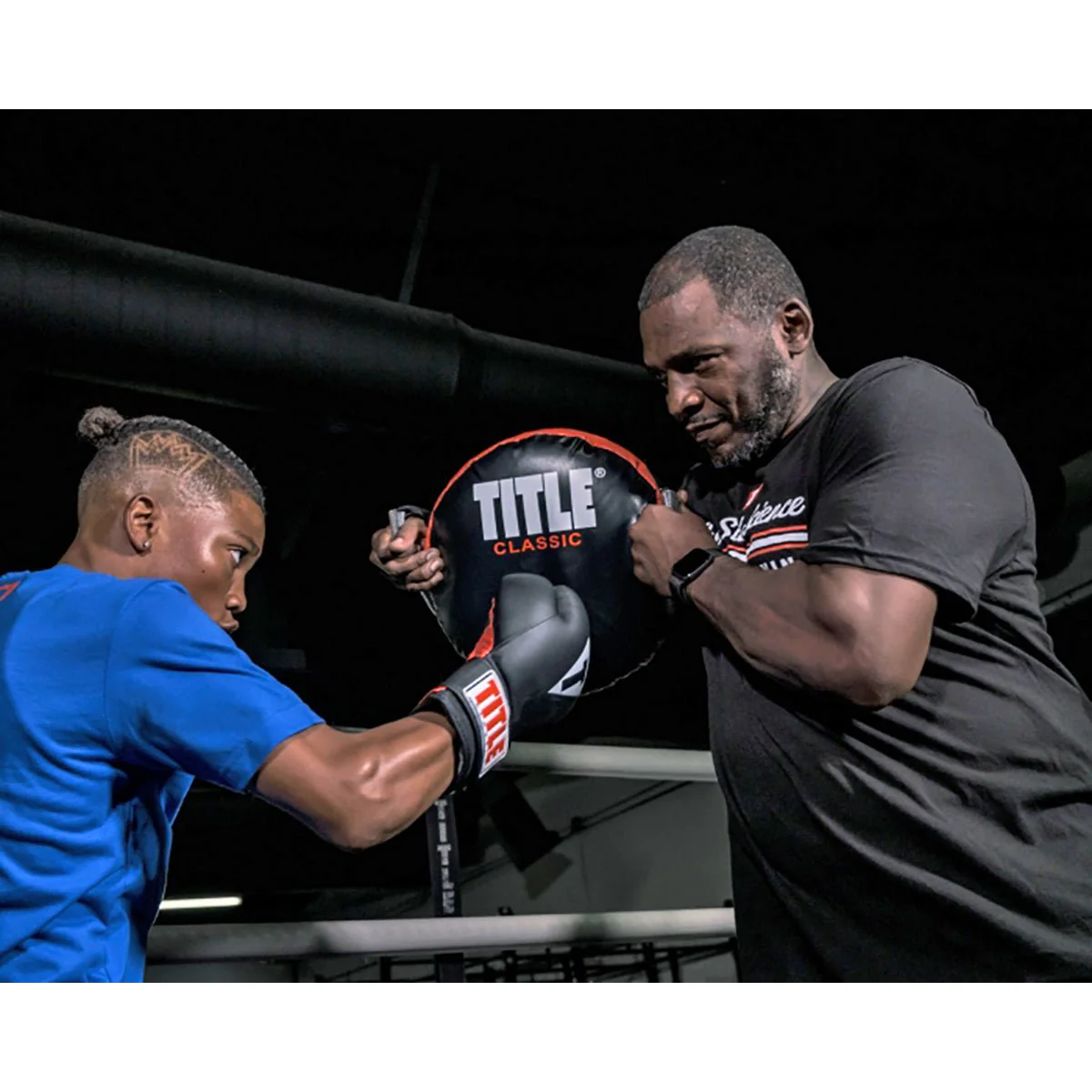 Title Boxing Classic Round Punch Shield V2 - Red/Black - Image 4