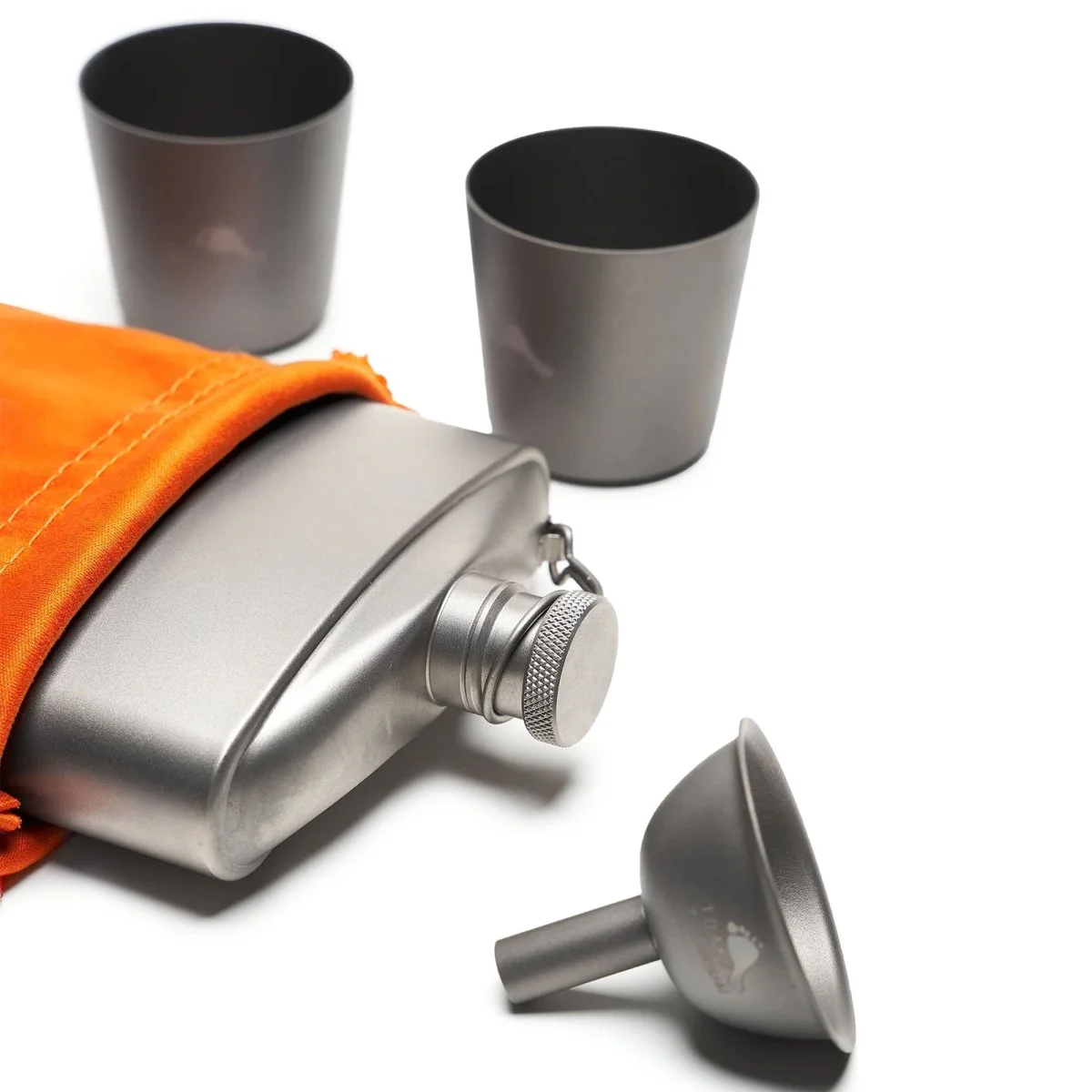 TOAKS Titanium Flat Flask Set (1 Flask, 2 Shot Glasses, 1 Funnel) - Image 3