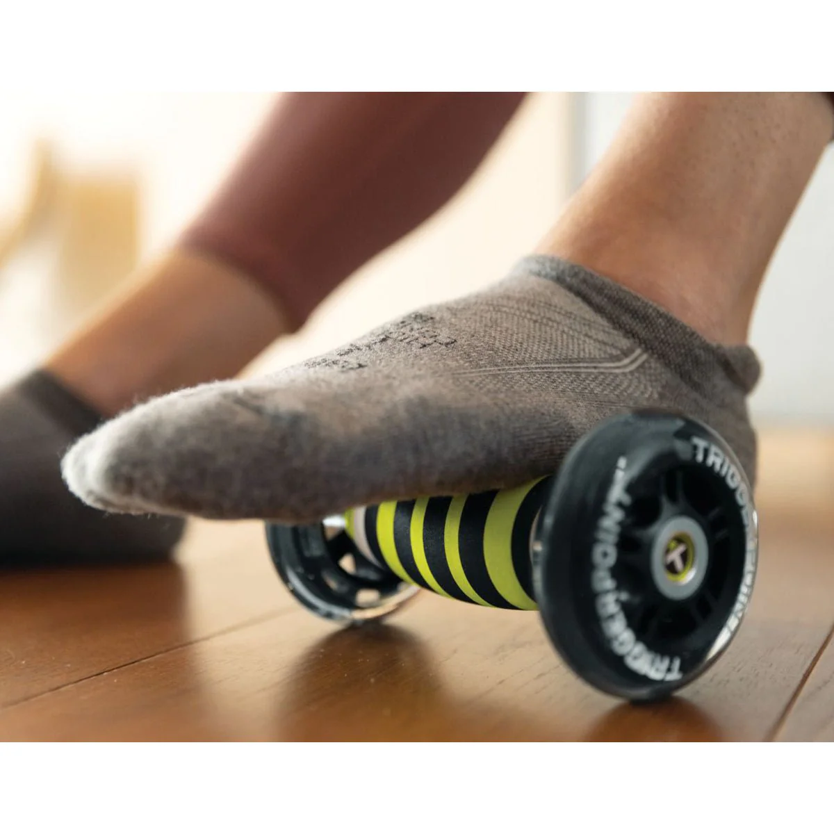 TriggerPoint NANO LTE Foot Massage Roller - Black/Lime - Image 5