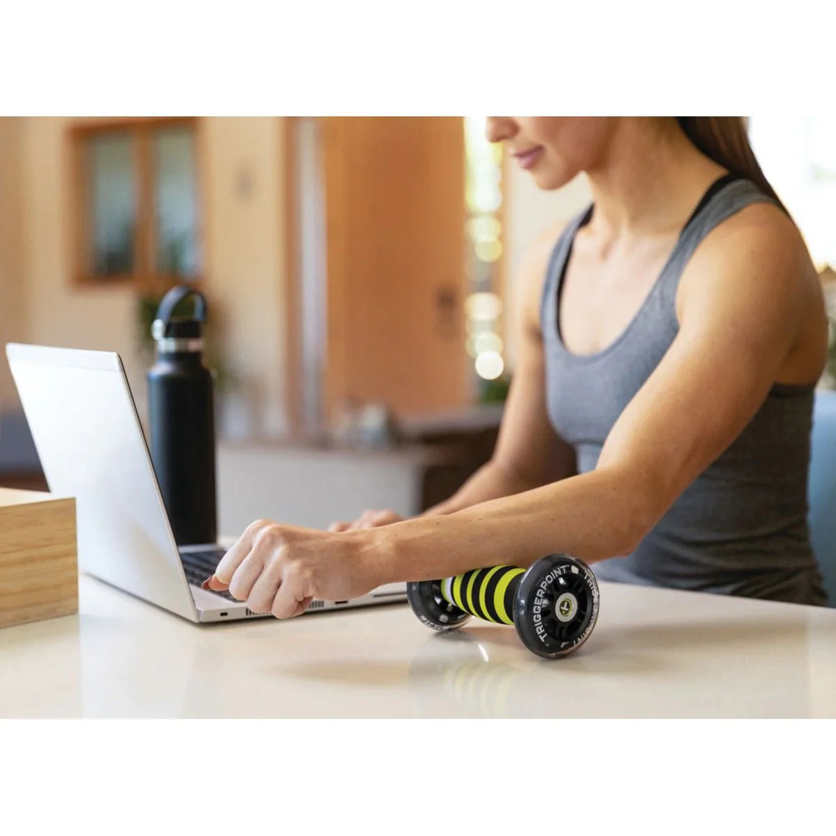 TriggerPoint NANO LTE Foot Massage Roller - Black/Lime - Image 7