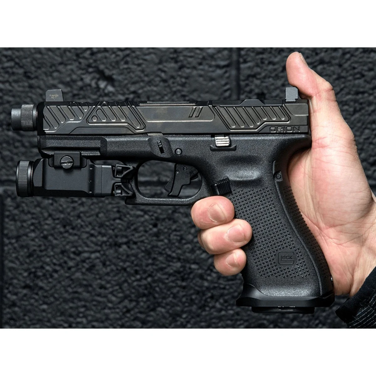 UTG Sub-Compact Pistol Light, 200 Lumen - Image 3