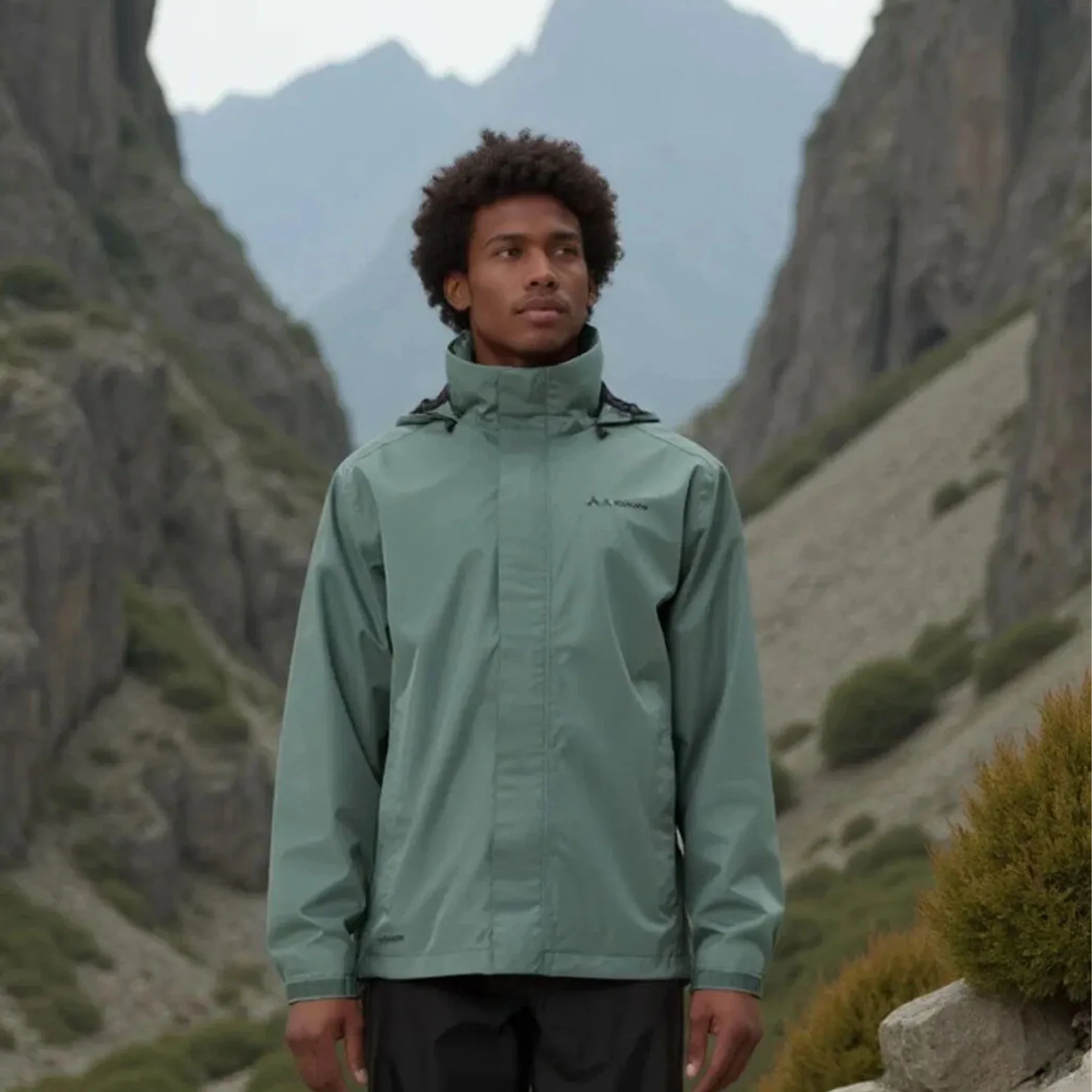 Vaude Men's Escape Light Rain Jacket - Black - Image 8