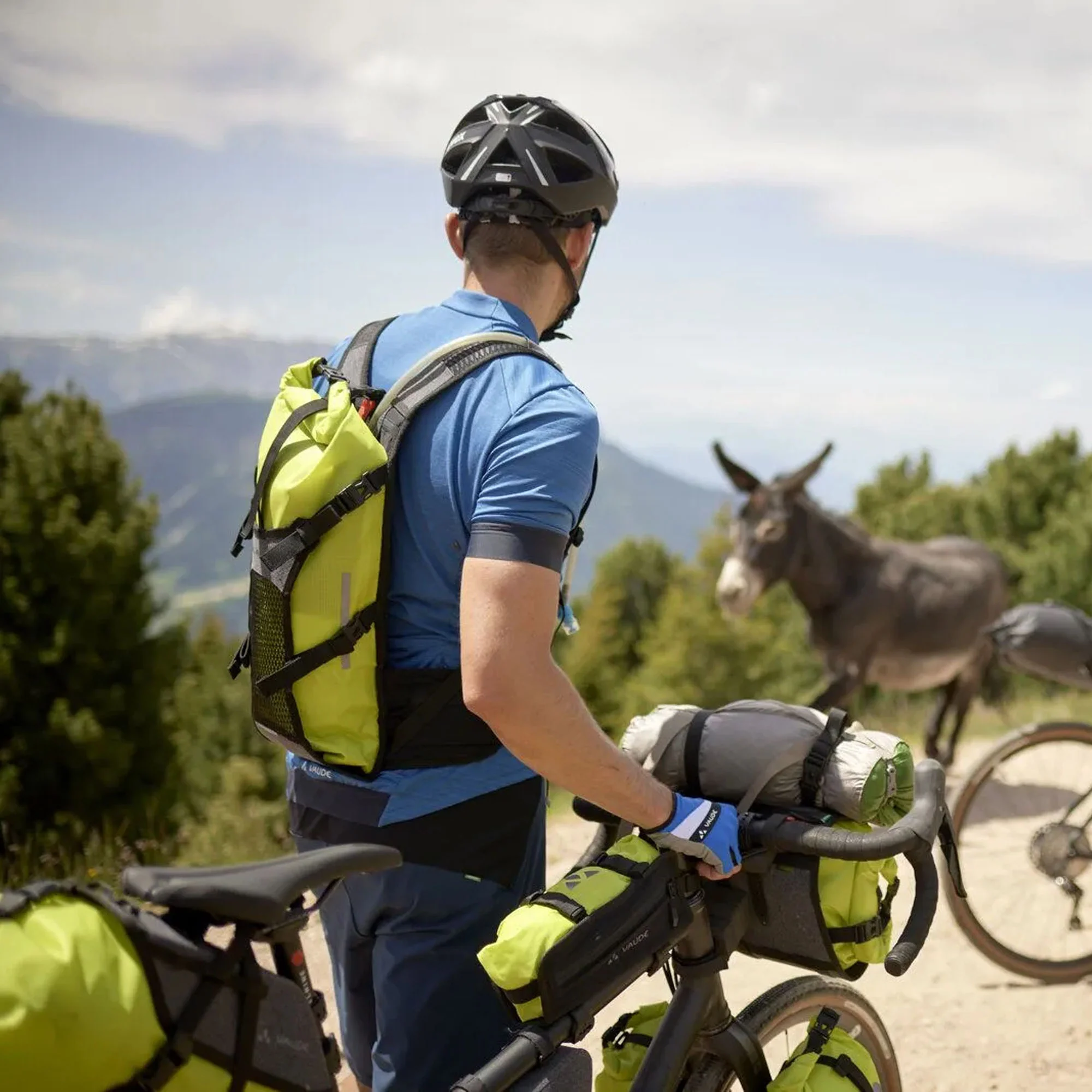 Vaude Trailpack II Waterproof Cycling Backpack - Image 8