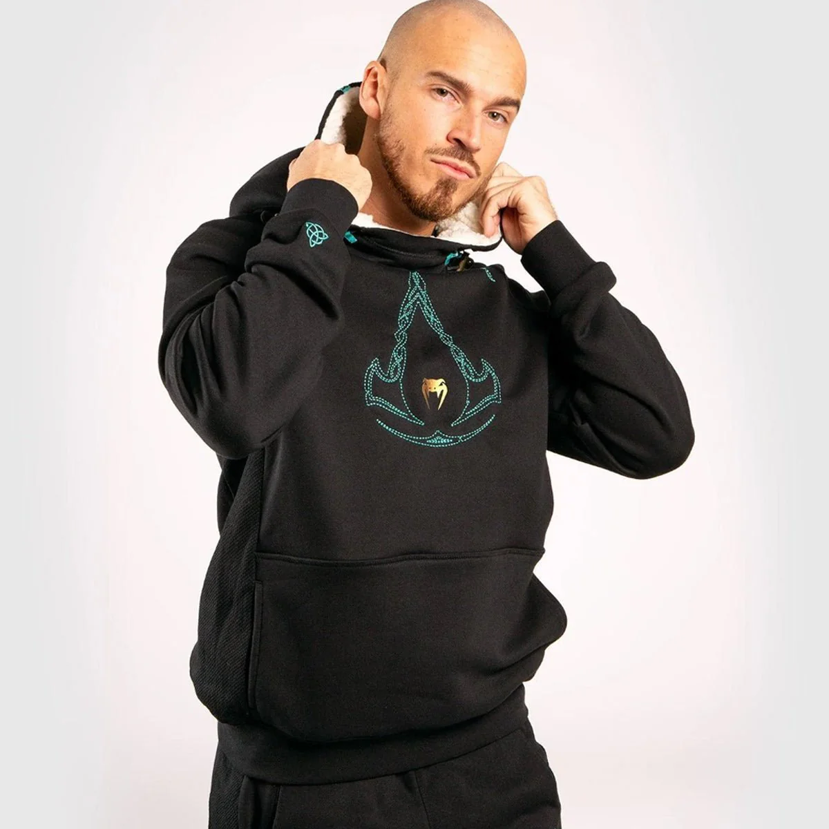 Venum Assassin's Creed Pullover Hoodie - Black - Image 2