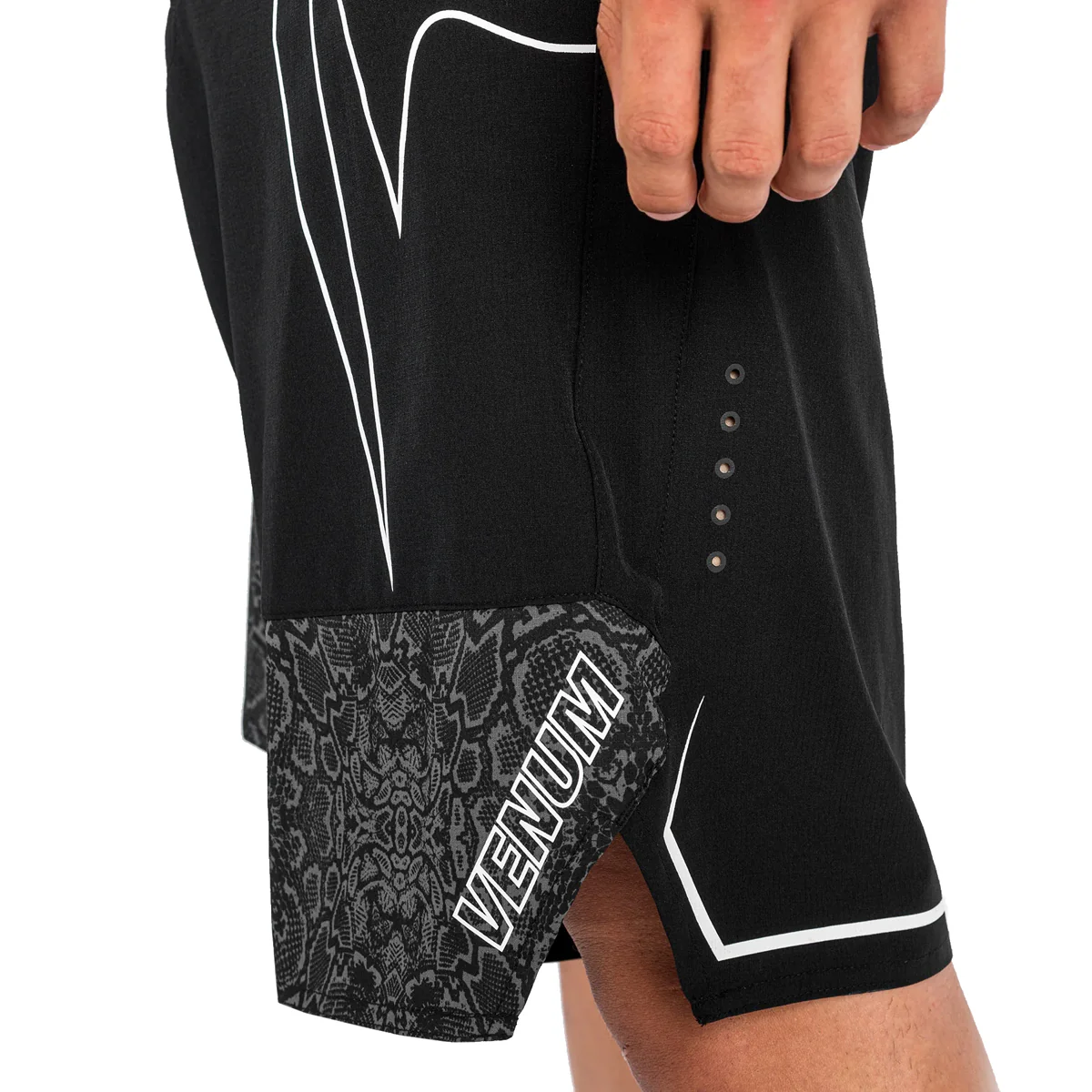 Venum Light 4.0 Fight Shorts - Black/White - Image 4
