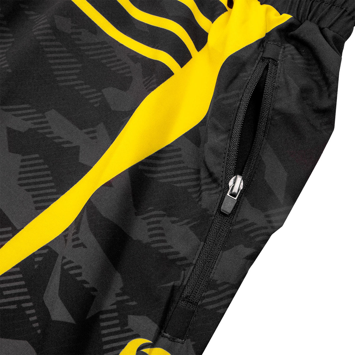 Venum Okinawa 2.0 Training Shorts - Black/Yellow - Image 5
