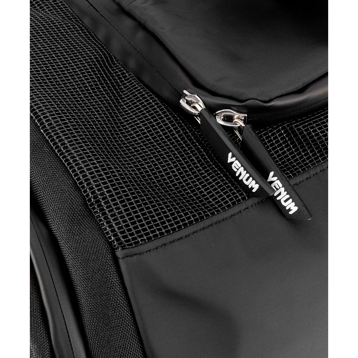 Venum Trainer Lite EVO Sport Duffle Bag - Image 17