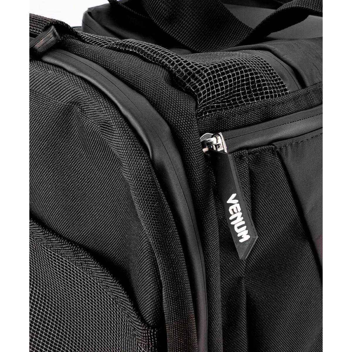 Venum Trainer Lite EVO Sport Duffle Bag - Image 18