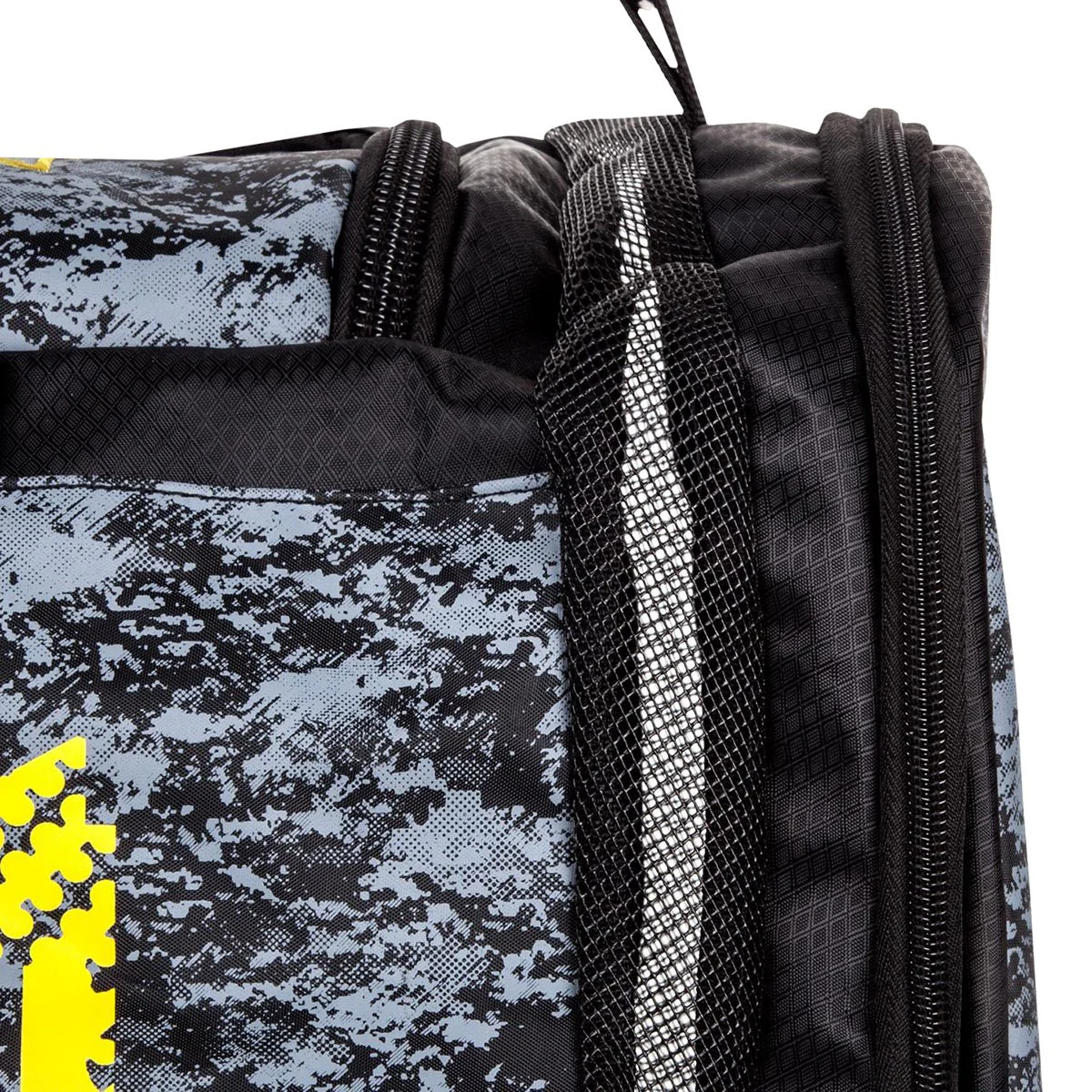 Venum Tramo Sports Bag - Black/Yellow - Image 10