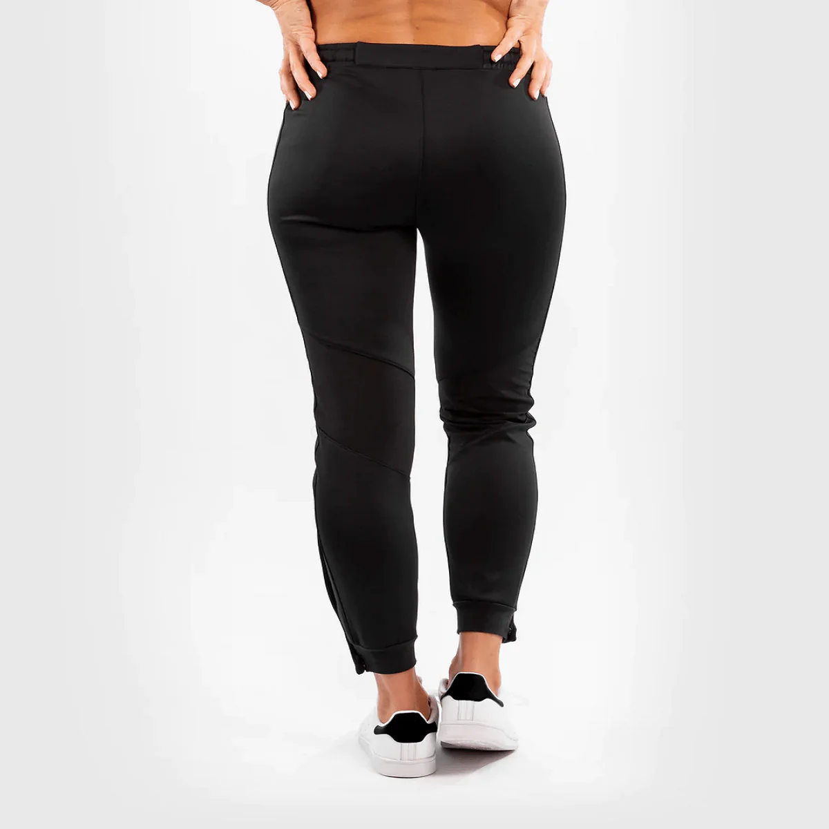 Venum Women's UFC Authentic Fight Night Walkout Sweatpants - Black/Gold - Image 2